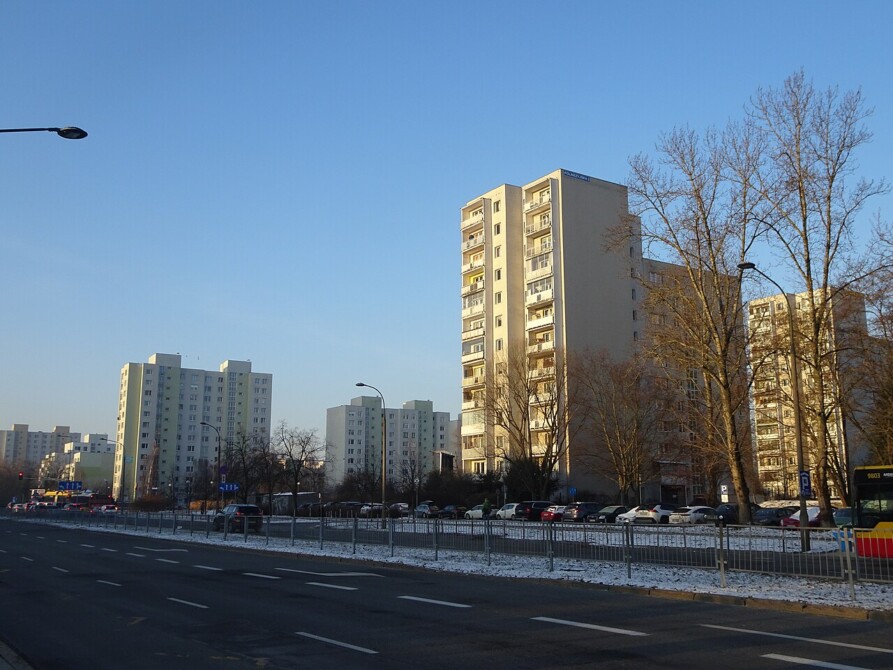 Agencje nieruchomości Warszawa Ursynów Centrum - metro im pomaga?